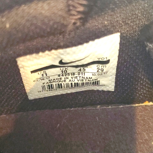 Nike Lebron Witness II EP 2 Black and White - Picture 6 of 6